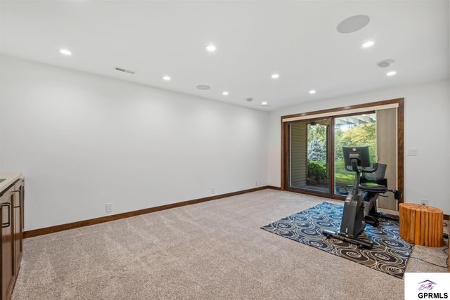 908 S 153rd Terrace Ct, Omaha, NE 68154