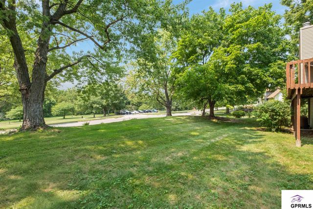 908 S 153rd Terrace Ct, Omaha, NE 68154