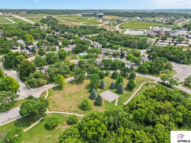 908 S 153rd Terrace Ct, Omaha, NE 68154