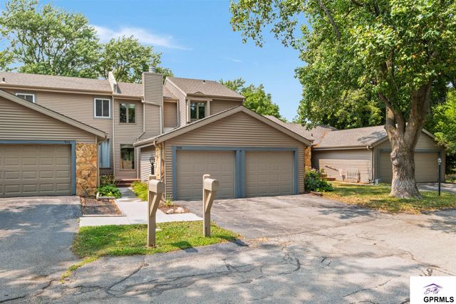 908 S 153rd Terrace Ct, Omaha, NE 68154