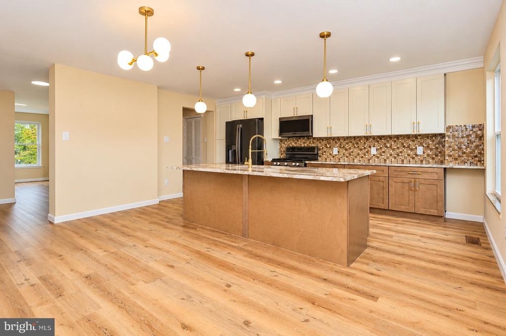 11110 GREINER RD, PHILADELPHIA, PA 19116 — exterior