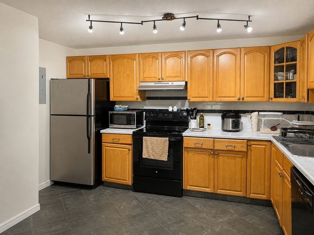 14-A Mayberry Dr 10, Westborough, MA 01581