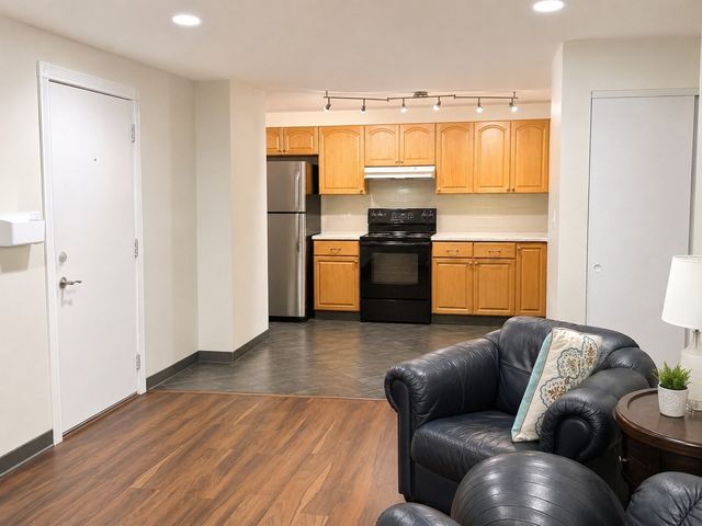 14-A Mayberry Dr 10, Westborough, MA 01581