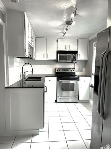889 W 3600 S, Bountiful, UT 84010