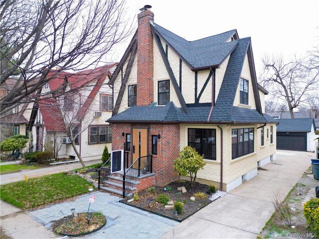 8515 Wareham Place, Jamaica, NY 11432