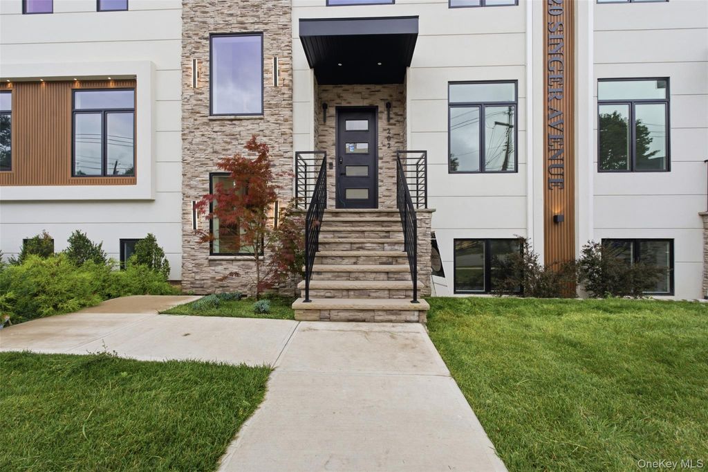 20 Singer Avenue 202, Spring Valley, NY 10977 — photo 2