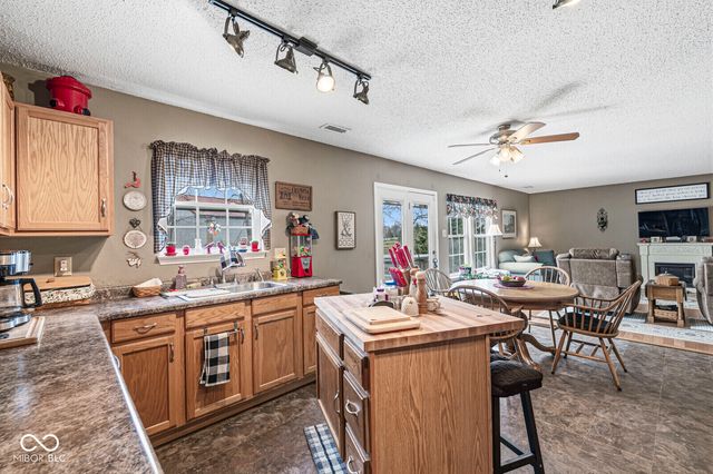 10603 Howe Road, Fishers, IN 46038