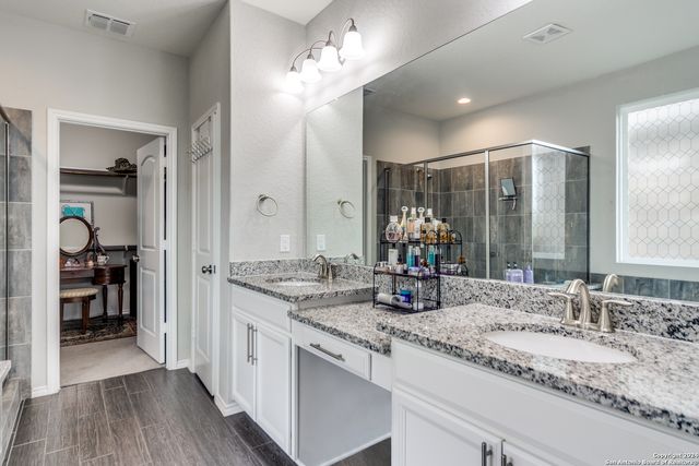 7604 PECOS RDG, Boerne, TX 78015