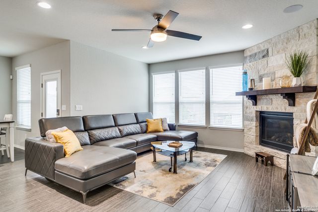 7604 PECOS RDG, Boerne, TX 78015