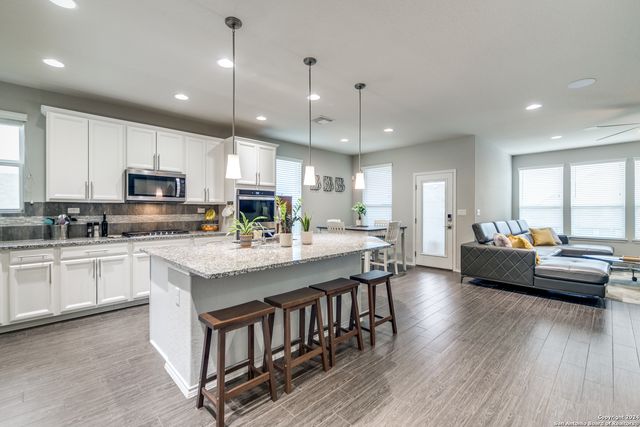 7604 PECOS RDG, Boerne, TX 78015