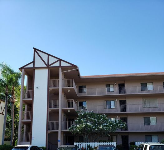 7281 Amberly Lane 401, Delray Beach, FL 33446