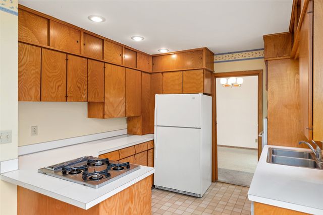 107 Hunziker Circle, Ames, IA 50010