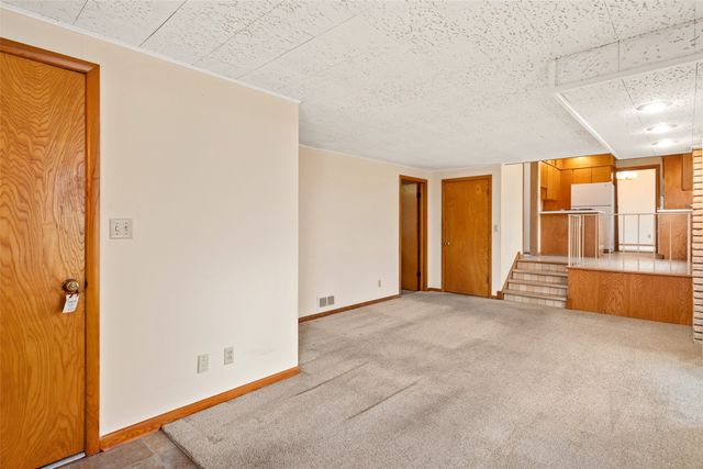 107 Hunziker Circle, Ames, IA 50010