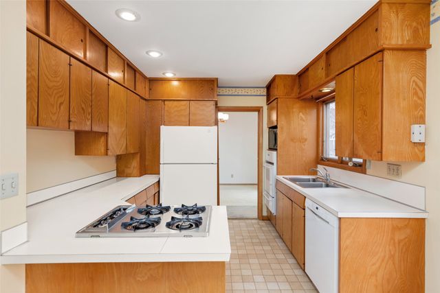 107 Hunziker Circle, Ames, IA 50010