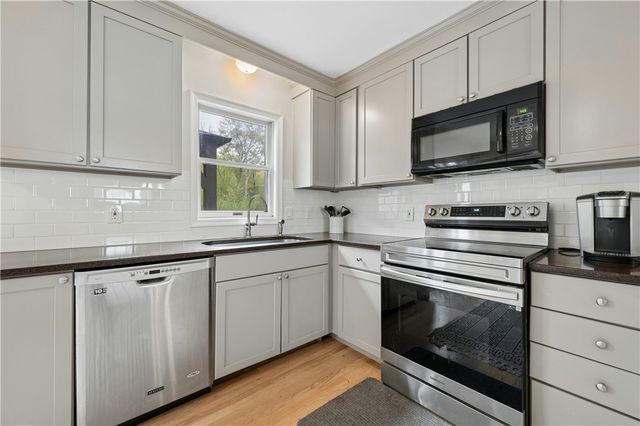 20 Oak Hill Drive, Exeter, RI 02822