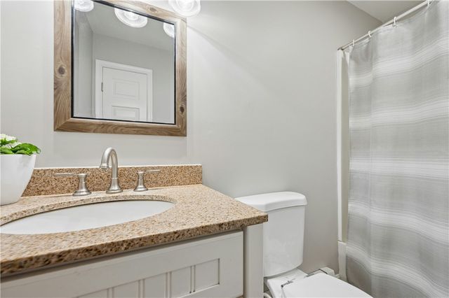 20 Oak Hill Drive, Exeter, RI 02822