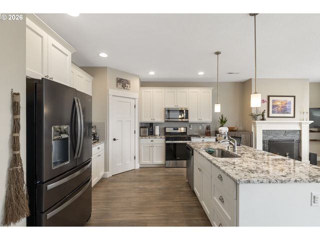 7238 S 11TH St, Ridgefield, WA 98642