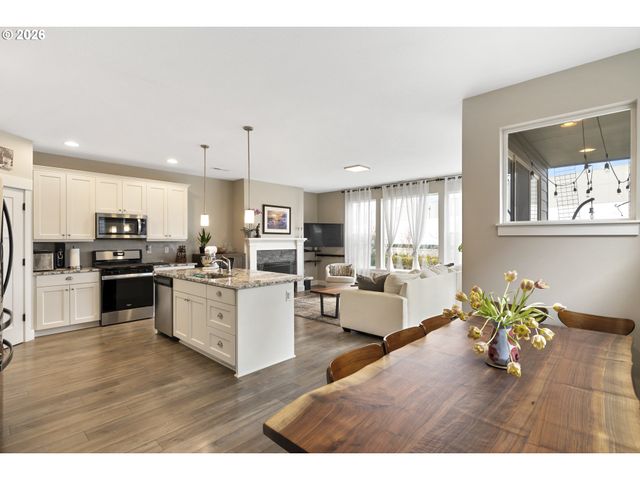 7238 S 11TH St, Ridgefield, WA 98642