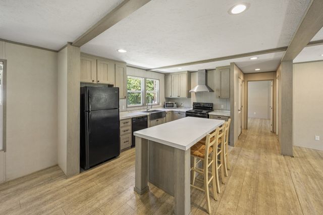7495 Old Tullahoma Rd, Estill Springs, TN 37330