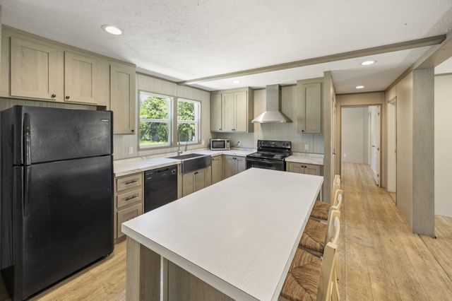 7495 Old Tullahoma Rd, Estill Springs, TN 37330