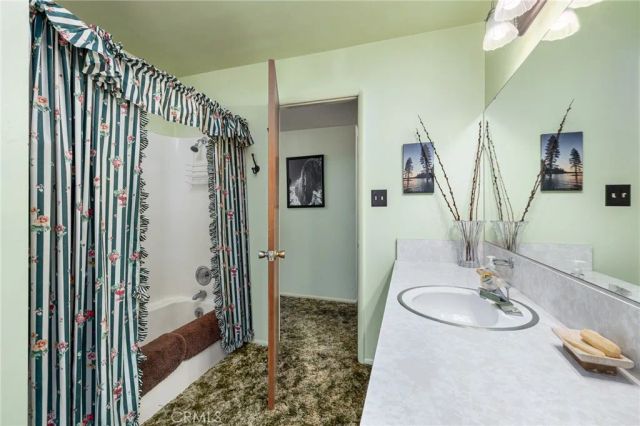 38980 Lake Point Court, Bass Lake, CA 93604