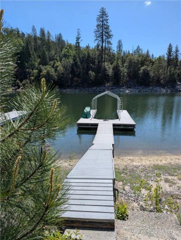 38980 Lake Point Court, Bass Lake, CA 93604