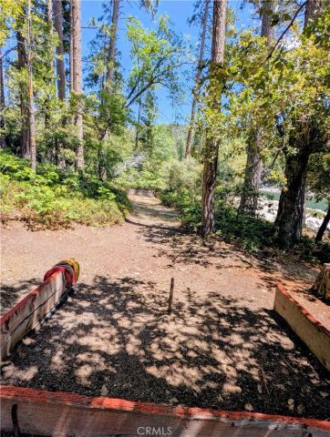 38980 Lake Point Court, Bass Lake, CA 93604