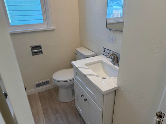 123 18th Ave S, Nampa, ID 83651