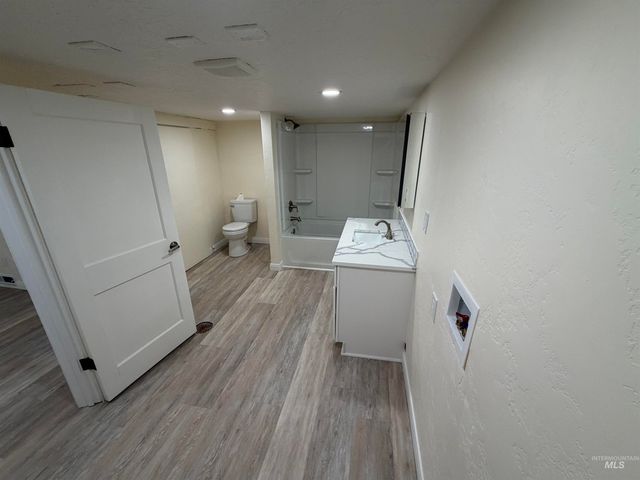 123 18th Ave S, Nampa, ID 83651