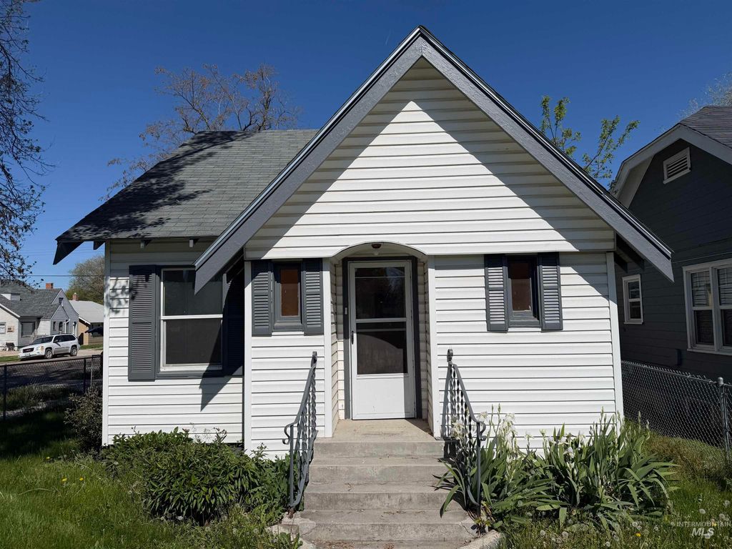 123 18th Ave S, Nampa, ID 83651