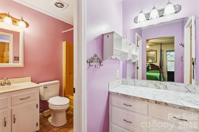 14409 Springwater Drive, Matthews, NC 28105