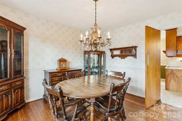 14409 Springwater Drive, Matthews, NC 28105