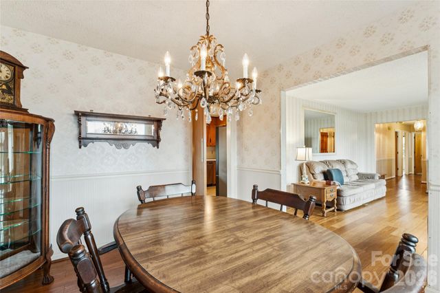 14409 Springwater Drive, Matthews, NC 28105