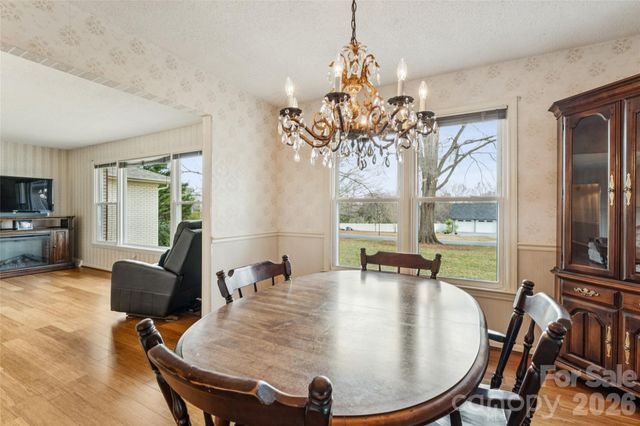 14409 Springwater Drive, Matthews, NC 28105