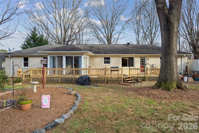 14409 Springwater Drive, Matthews, NC 28105