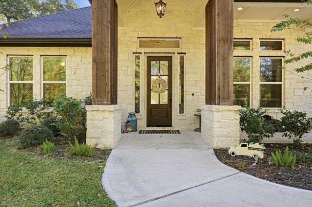 33710 Walnut Grove Drive, Magnolia, TX 77355