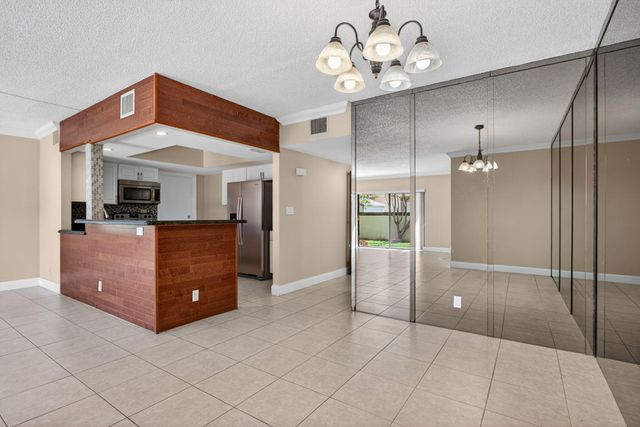 1780 NE 39th Court 901, Pompano Beach, FL 33064