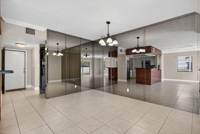 1780 NE 39th Court 901, Pompano Beach, FL 33064