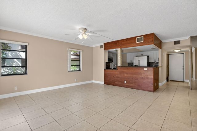 1780 NE 39th Court 901, Pompano Beach, FL 33064