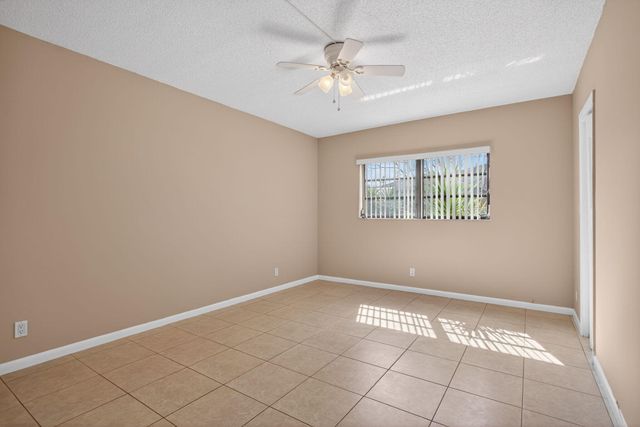 1780 NE 39th Court 901, Pompano Beach, FL 33064