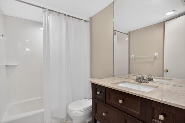 1780 NE 39th Court 901, Pompano Beach, FL 33064