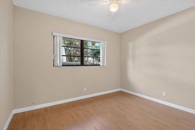 1780 NE 39th Court 901, Pompano Beach, FL 33064