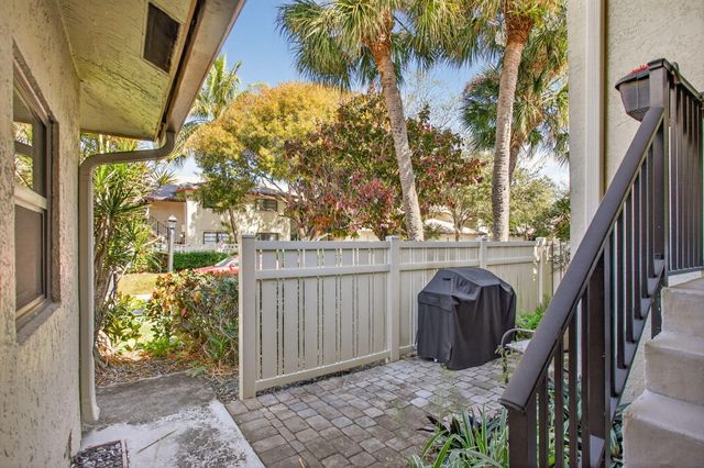 1780 NE 39th Court 901, Pompano Beach, FL 33064