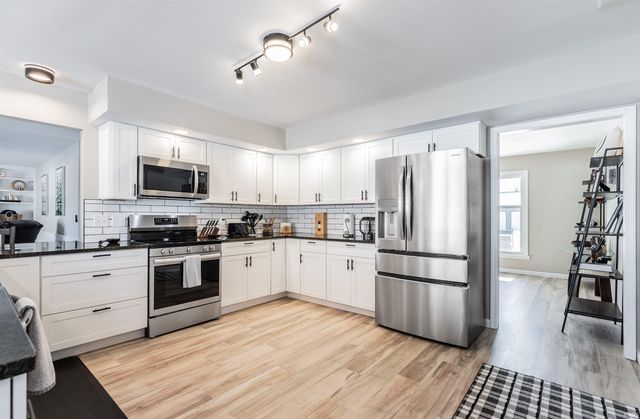 7244 Edgedale Drive, Newburgh, IN 47630