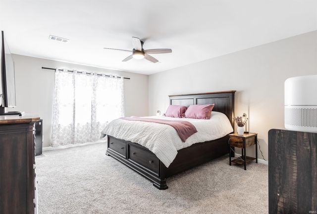 7244 Edgedale Drive, Newburgh, IN 47630