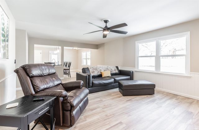 7244 Edgedale Drive, Newburgh, IN 47630