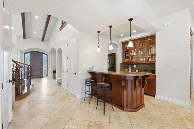 3939 W Robinwood, Visalia, CA 93291