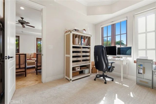 3939 W Robinwood, Visalia, CA 93291