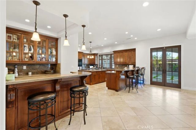 3939 W Robinwood, Visalia, CA 93291