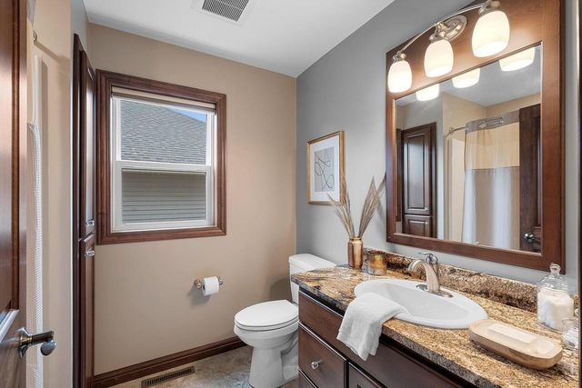 1004 HEYERDAHL HEIGHTS, Hobart, WI 54313